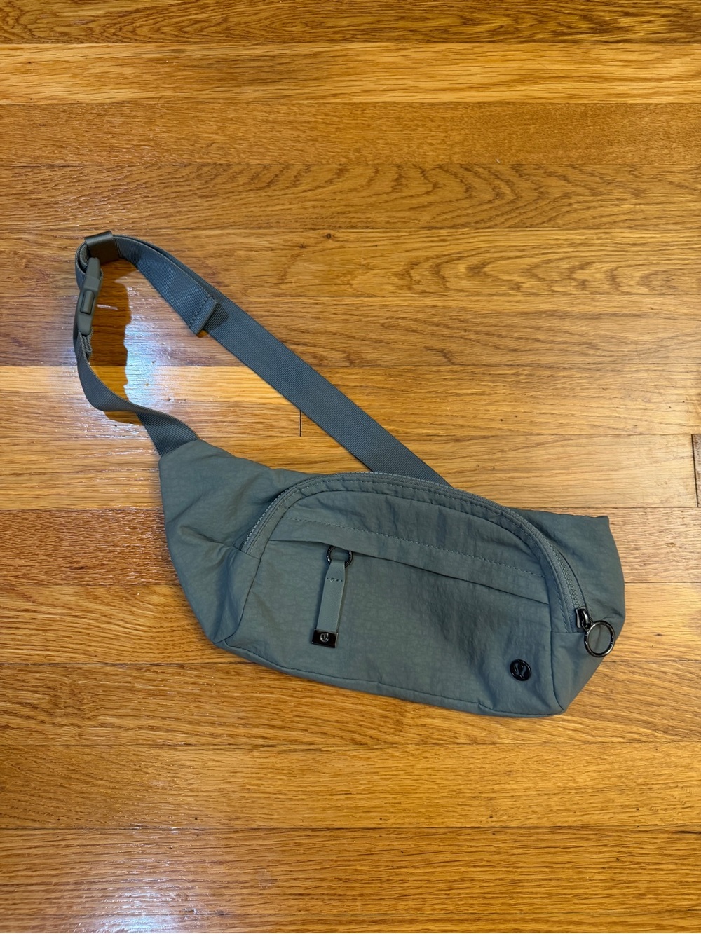 Lululemon On The Beat Belt Bag *4.5L in Grey Sage - NWOT